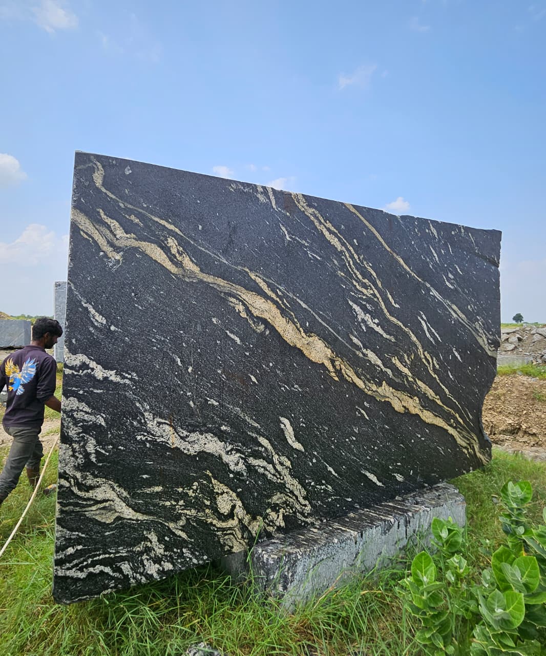 reliance mines indian granite quarry titanium black granite titanium gold granite titanium granite forest black granite block indian granite quarry india granite exporter premium black forest granite blocks